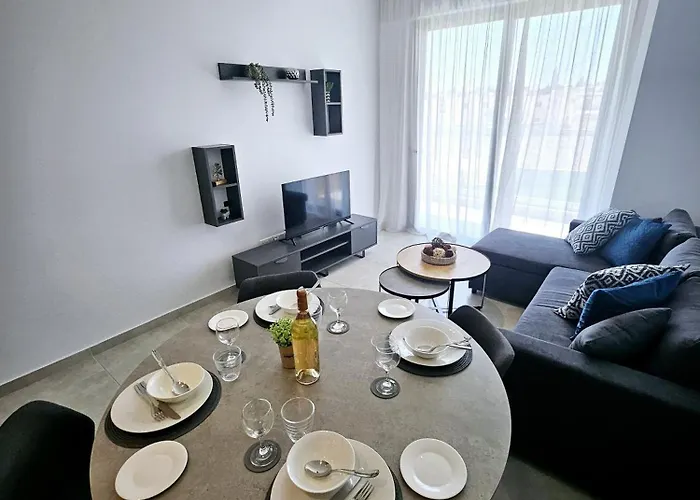 Superior Apartment, Universal Residences パ フォス