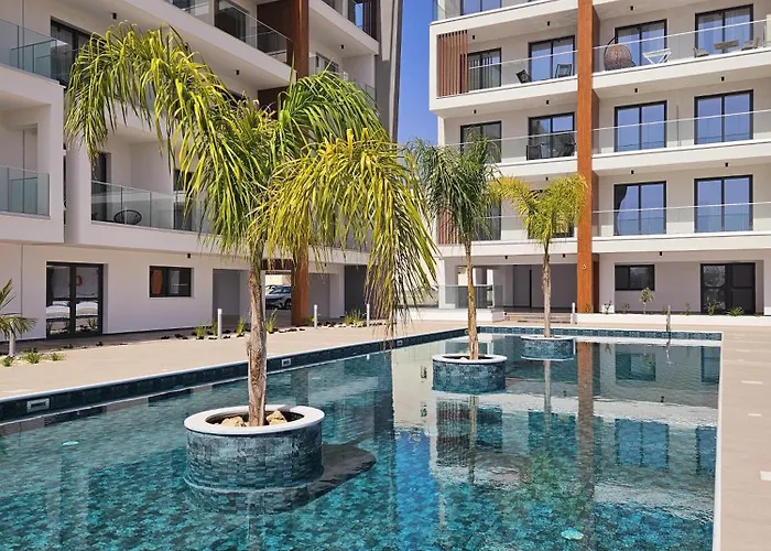 Superior Apartment, Universal Residences * Paphos